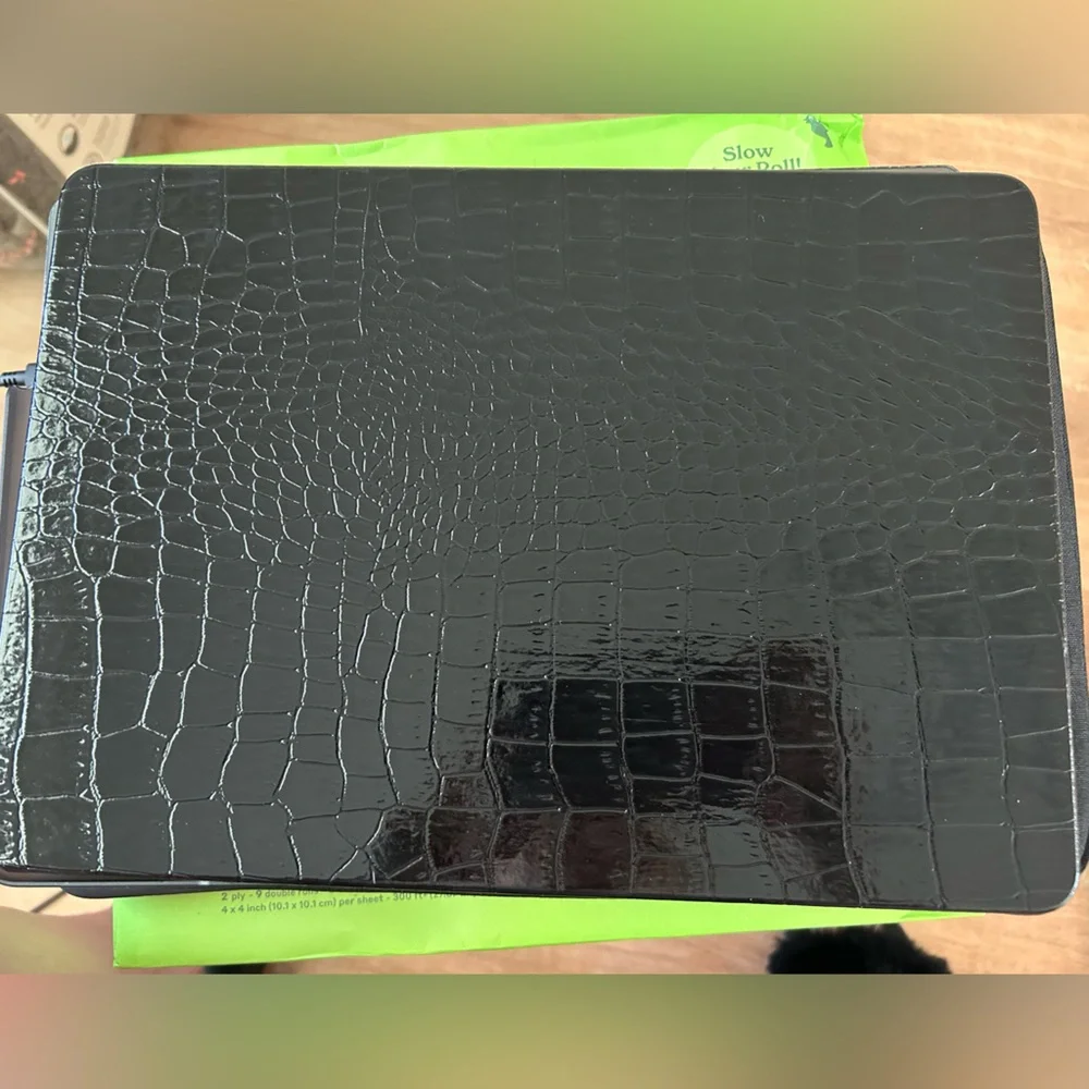 NWT Black Croc Textured MacBook Air 13” Hard Shell Protective Case